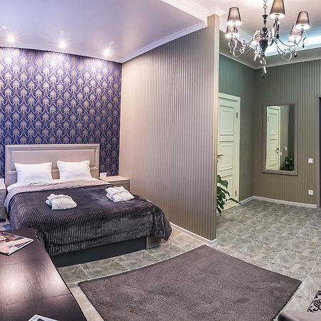 L.O.Y Family Hotel Dnipro Exterior photo