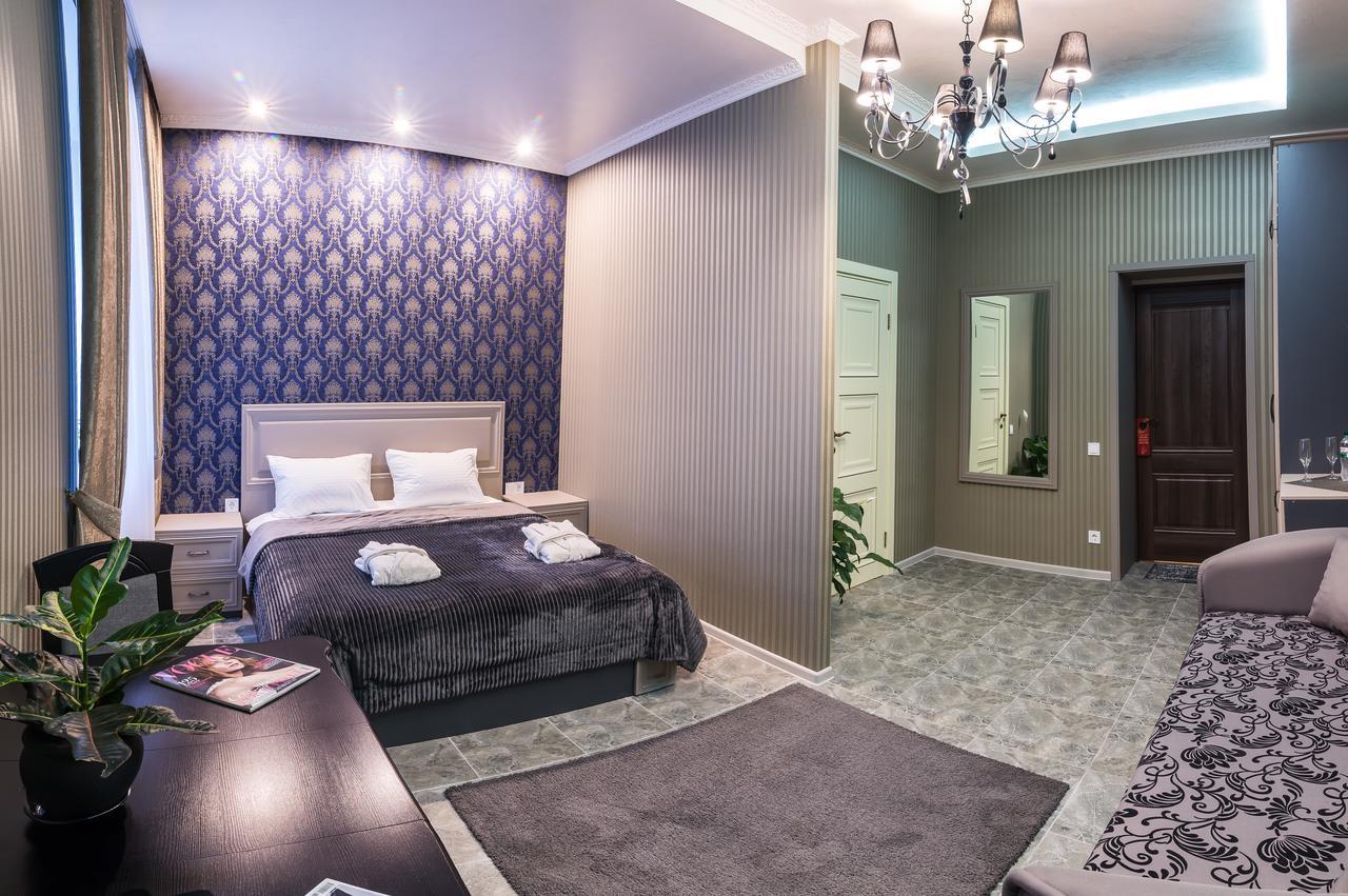L.O.Y Family Hotel Dnipro Exterior photo