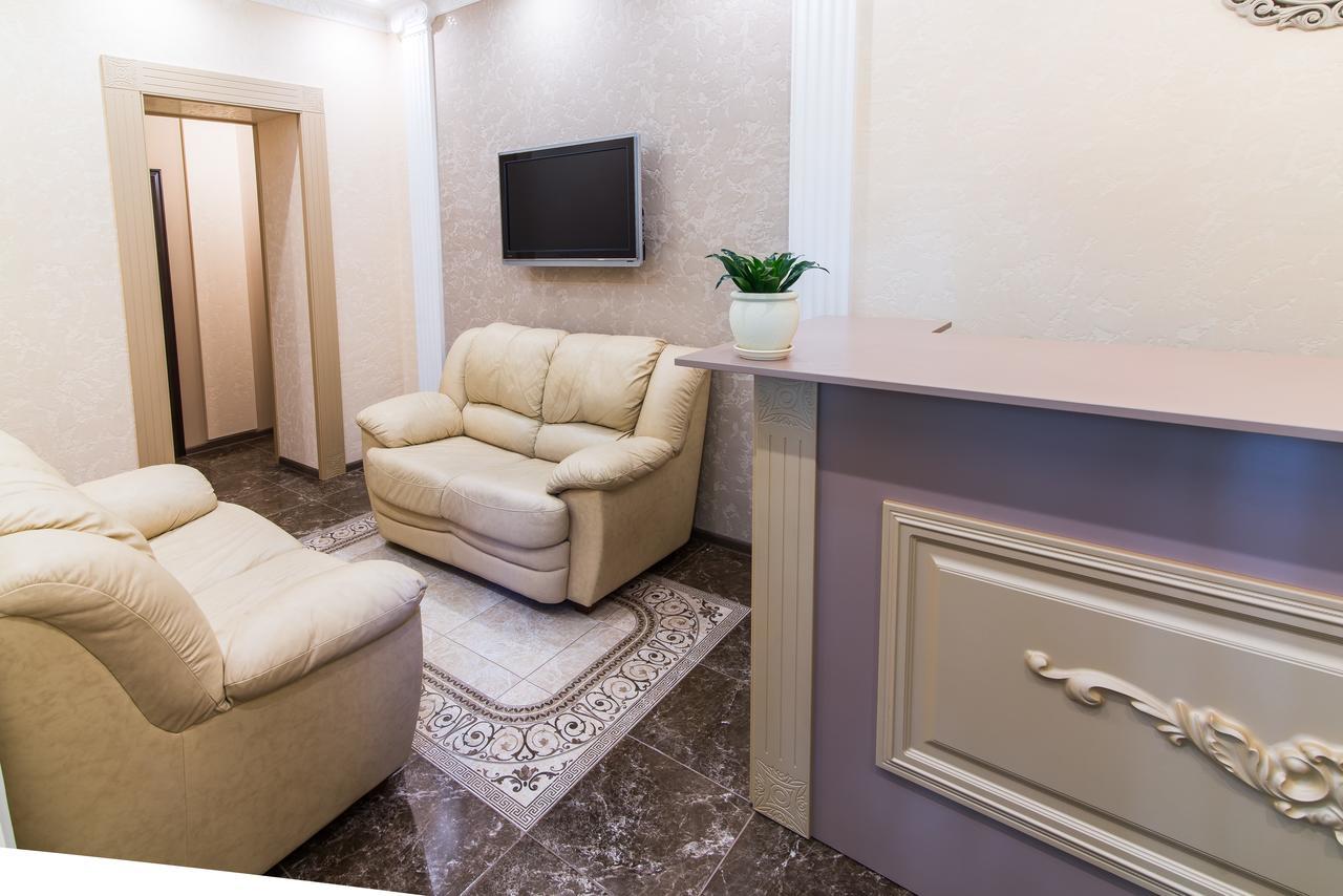 L.O.Y Family Hotel Dnipro Exterior photo