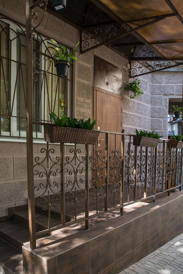 L.O.Y Family Hotel Dnipro Exterior photo